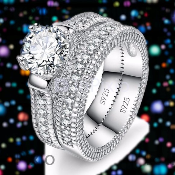 New Classy & Elegant Diamonique & Sterling Silver Wedding Ring Set - Picture 9 of 9